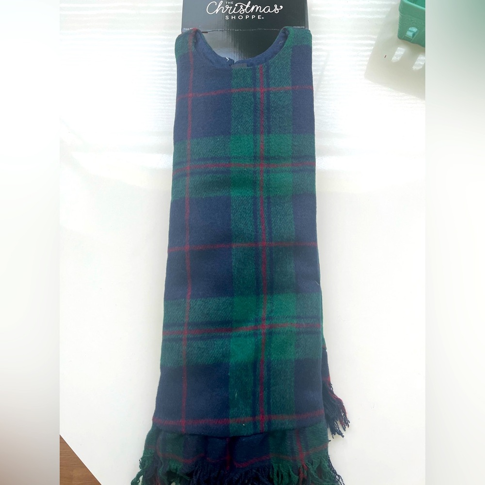 Christmas Tree Skirt 48 inches round